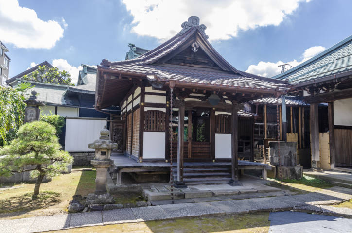 126 - Tokyo - barrio de Yanesen - templo de Zuirinji